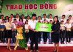 trao học bổng